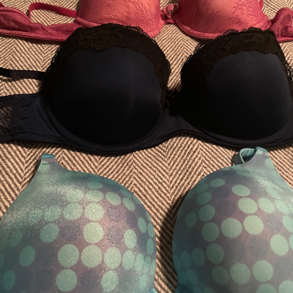 Bra lot size 36B